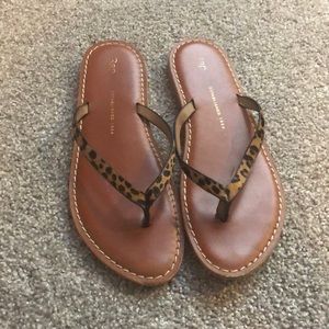 Leopard flip flops